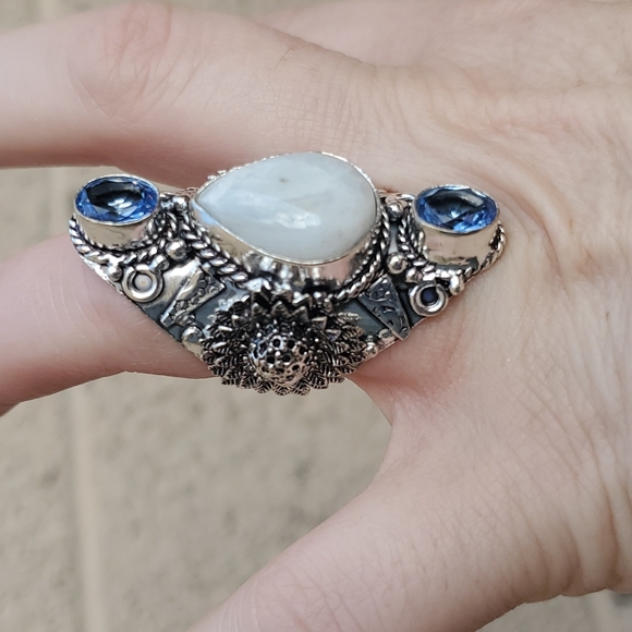 New Rainbow Moonstone & Blue Topaz 925 Silver Statement Ring. - Picture 5 of 7